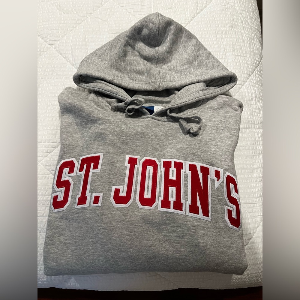 St. John’s Sweatshirt (L)